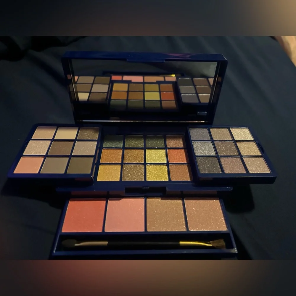 Glow up, glim up mega makeup palette- FMG - Picture 1 of 9